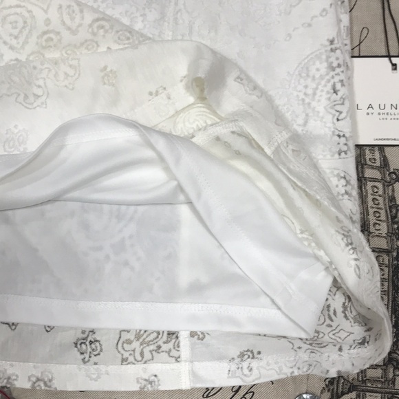 Laundry by Shelli Segal Lace-Up Top - Picture 5 of 7